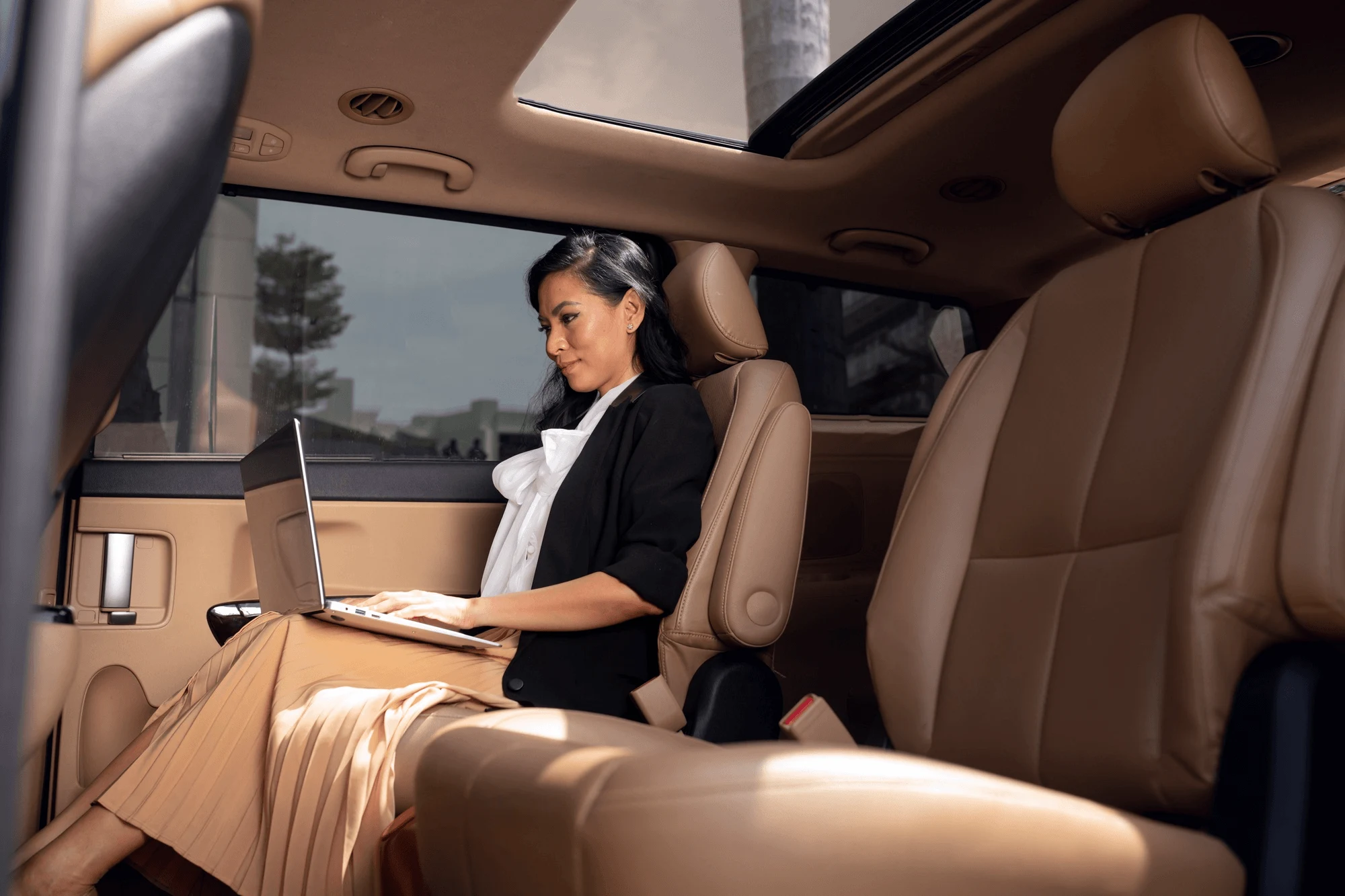 Comfortable private airport transfer vehicle in the Algarve