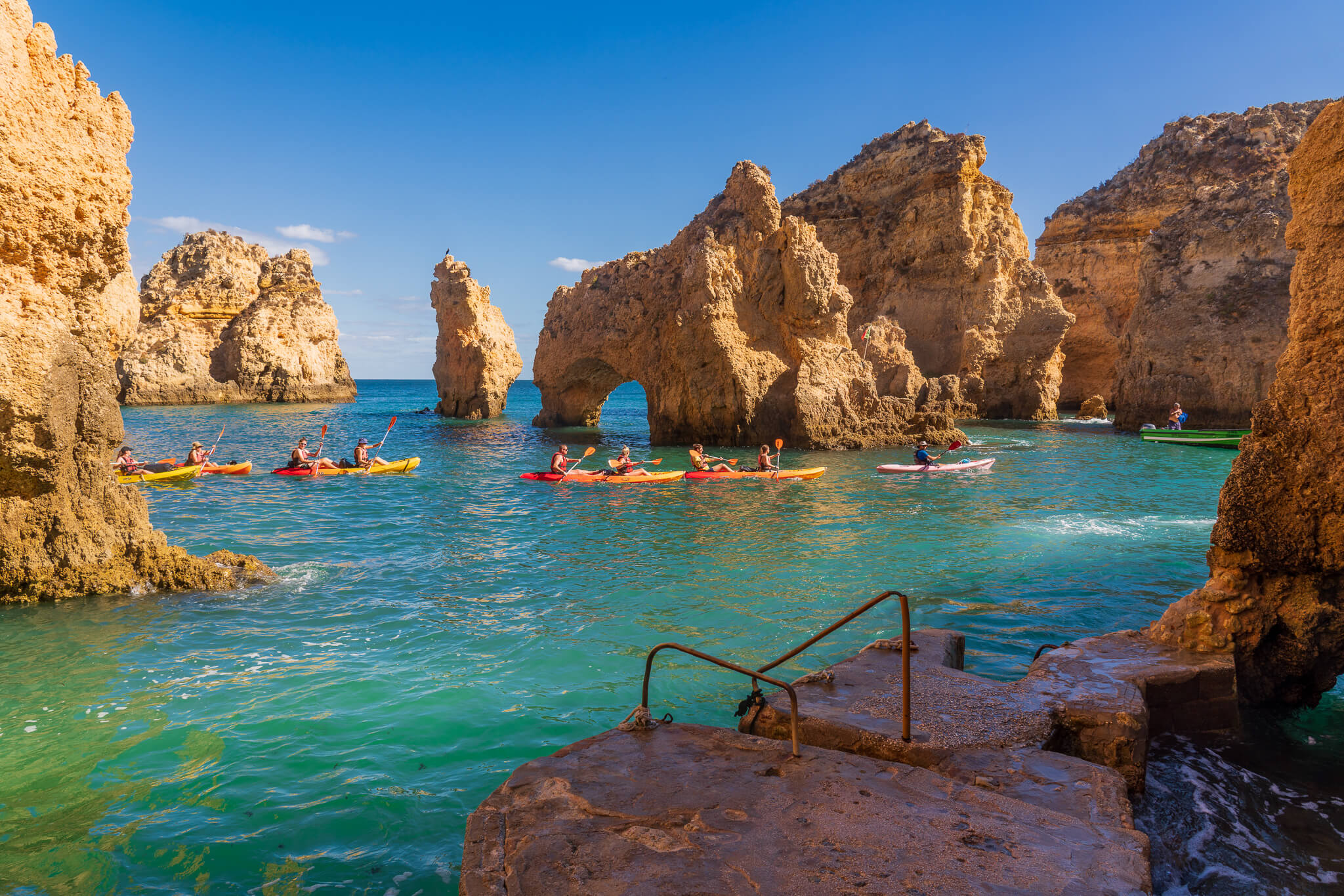 Private transfer path from Faro Airport to Lagos Ponta da Piedade