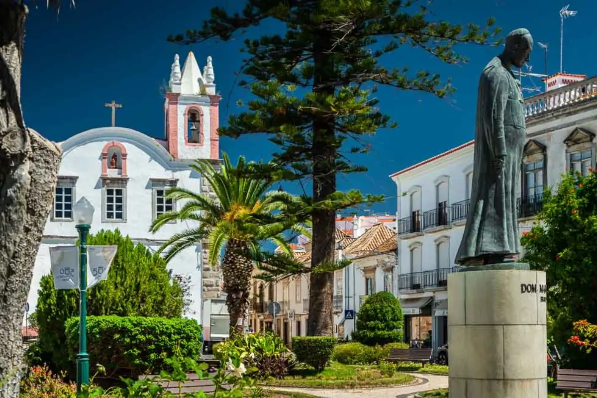 Private transfer path from Faro Airport to Tavira historic resort